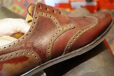 Cum să picteze pantofi vechi, pantofi de moda