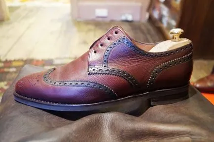 Cum să picteze pantofi vechi, pantofi de moda