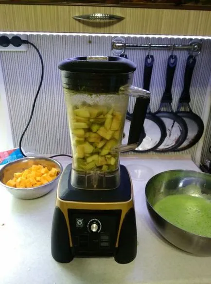 Cum să utilizați un blender submersibilă cu atașamente - tutorial video (imersiune blender) Cum să utilizați un blender submersibilă cu atașamente - tutorial video