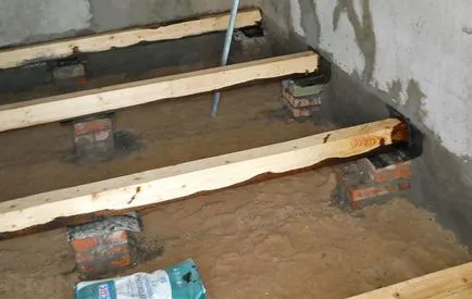 Cum de a face podea în baia de la care este mai bine să facă panta, o podea de pat din lemn cum ar fi (ce) Cum de a face podea în baia de la care este mai bine să facă panta, o podea de lemn stabili ca