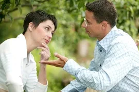 Cum să se plângă și să răspundă la critici (reacționa) Cum se plâng și de a reacționa la critici