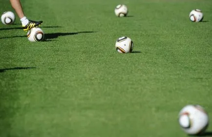 Cum de a efectua de formare de fotbal (de rutină) Cum de a instrui pentru fotbal