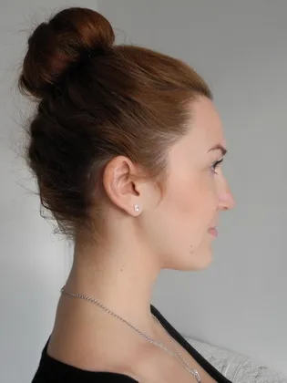 Cum sa faci un coc frumos în cap cu un covrig și opțiuni privind hair styling trendy