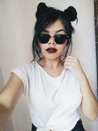 Cum sa faci un coc frumos în cap cu un covrig și opțiuni privind hair styling trendy