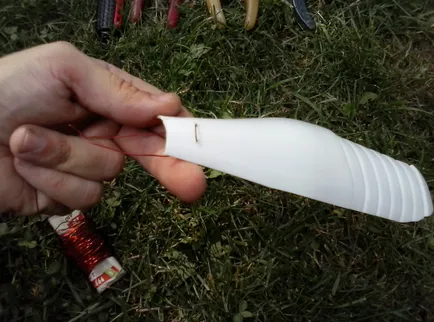 Cum sa faci o lebădă din sticle de plastic cu mâinile lor (Lebăda) Cum sa faci o lebădă din sticle de plastic cu propriile lor mâini
