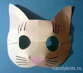 Cum sa faci o masca de pisica pentru bal mascat cu mâinile lor