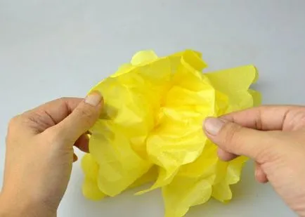 Cum de a face POM-POMS făcute din hârtie pas cu pas, cu propriile lor mâini (de a face) Cum de a face POM-POMS a făcut din hârtie pas cu pas, cu propriile lor mâini