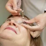 Cum de a reduce presiunea intraoculară (miere de apă caldă) Cum de a reduce presiunea intraoculară