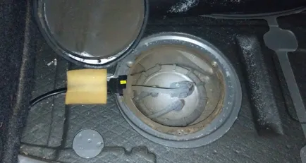 Cum de a elimina pompa de combustibil pe un Volkswagen Passat b3 film