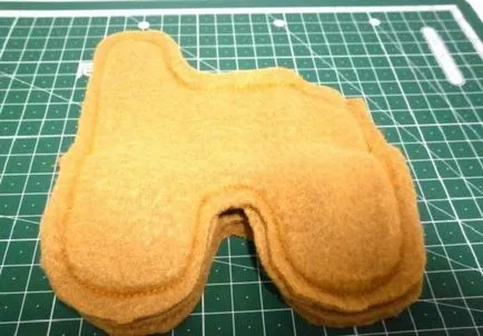 Cum să coase un fleece caine care are un model de lână câine