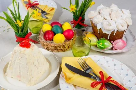 Cum de a decora o masa de Paste