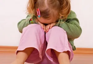 Cum de a calma un copil cu isterie, colici, hiperactivitate, înainte de a merge la culcare