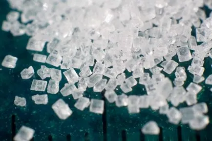 Cum să crească un cristal la domiciliu