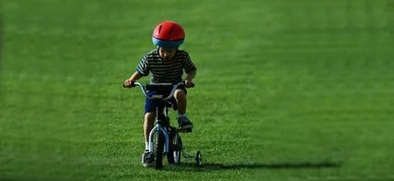 Ca un copil am învățat să o plimbare cu bicicleta, viața activă (viață) Ca un copil am învățat să o plimbare cu bicicleta, stil de viață activ