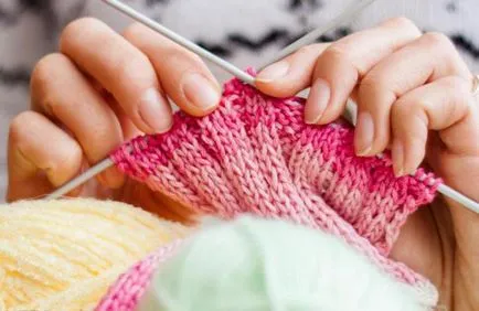 Cum să tricot bucle faciale spițe