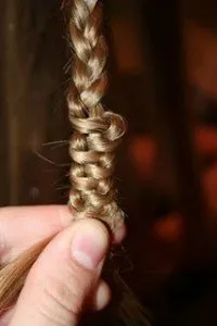 Cum se împletească schema de etape copil spiralată și video