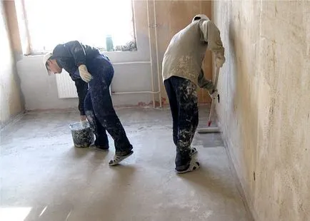 Cum se toarnă podea autonivelante cu mâinile lor (ghid video) (turnare podea de auto-nivelare) Cum se toarnă podea autonivelante cu mâinile lor (ghid video)