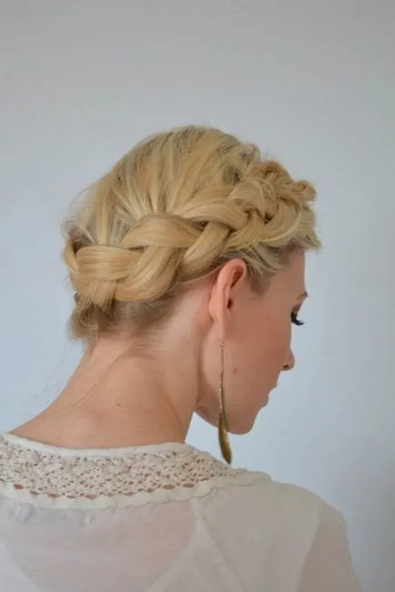 Cum se împletească o panglica in jurul capului de tutoriale foto și video care vă va învăța