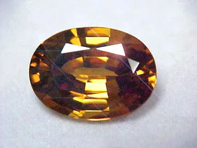 Piatra zircon proprietăți magice pentru semne ale zodiacului, foto (piatra) Piatra zircon proprietăți magice pentru semne ale zodiacului, fotografia