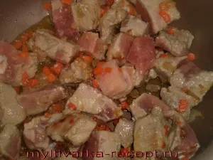 Cartofi cu reteta multivarka carne, se fierbe în multivarka