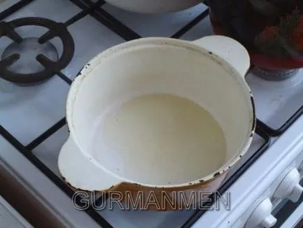 tocană de cartofi cu carne și ciuperci, atunci când ați terminat de bărbați (cartofi) tocană de cartofi cu carne și ciuperci la pregătirea oamenilor