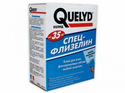 Lipirea tapet în bucătărie cu mâinile, făcând cu mâinile (mâini) Lipirea tapet în bucătărie cu mâinile, făcând cu mâinile