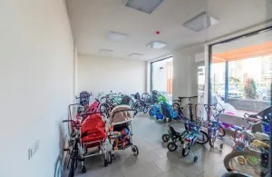 Landouri în casa scării care deține și care pot utiliza