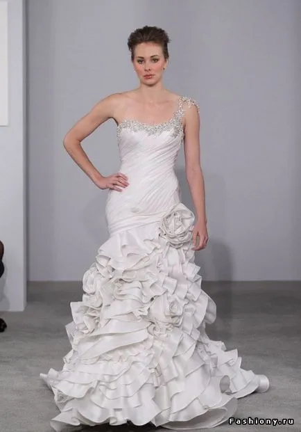 Colectia de rochii de mireasa 2011, de la Pnina Tornai (rochii) Colectia de rochii de mireasa 2011 de la Pnina Tornai
