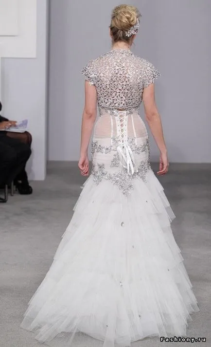 Colectia de rochii de mireasa 2011, de la Pnina Tornai (2011) Colectia de rochii de mireasa 2011 de la Pnina Tornai