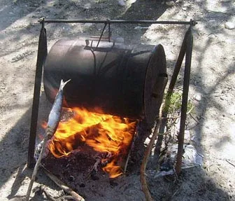 Smokehouse din butoiul cu mâinile pe instrucțiunile de fabricație și diagrame (lor) Smokehouse din butoiul cu mâinile pe instrucțiunile de fabricație și diagrame