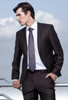 Costum pentru tipul de la ieșire 11 de clasă fotografie 2016 (Man) Suit pentru un tip la bal în gradul 11, 2016 fotografie