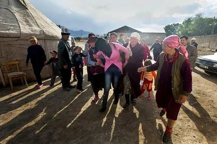 Furat Mireasa Kârgâzstan - știri în imagini (doar de dragul de a fura) Furat Mireasa Kârgâzstan - știri în imagini