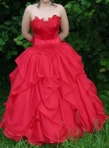 rochie de mireasa Rosu - manual miresei
