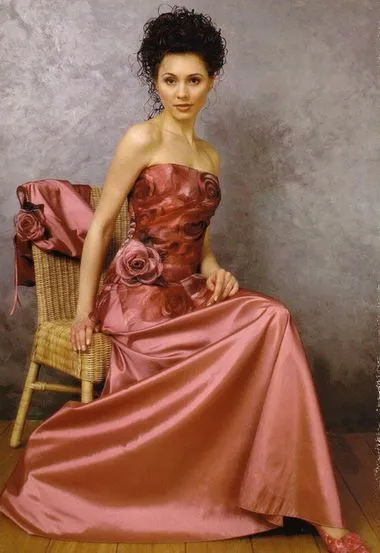 rochie de mireasa Rosu - manual miresei