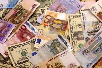 Denominația 1000 ruble o fotografie și descrierea (valoare nominală bancnote de 1000 de ruble 1000 ruble probe de bancnote contrafăcute 1000 ruble) Denumirea de 1000 de ruble o fotografie și descriere