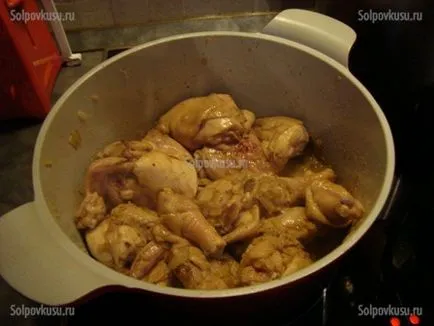 Pui în sos de brânză