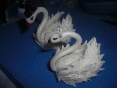 grădină Swans cu propriile sale mâini din sticle de plastic