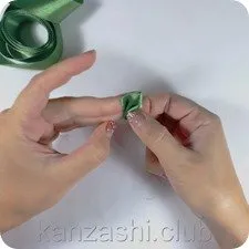 Pliante kanzashi de panglici de satin - 8 ateliere