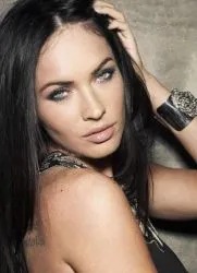 Megan Fox machiaj în etape