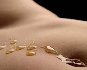 Soția masaj cum să dea plăcerea erotică în casă