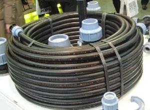 Montare de conducte din HDPE cu sudură sale mâini (sudură) Montare de conducte din HDPE cu mâinile sale de sudare