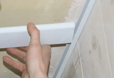 Montarea plafon raft cu mâinile sale un ghid pe etape