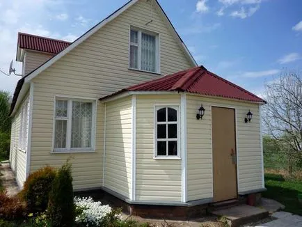 Instalarea de vinil siding cu instrucțiunile sale mâini video (siding de instalare cu propriile lor mâini atașament vinil obreshotka de instrucțiuni video) Instalarea de vinil siding cu mâinile sale de ghidare video de