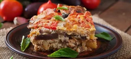 Musaca în limba greacă cu vinete - retete cu cartofi, carne tocată, dovlecei si sos bechamel (greacă) Musaca în limba greacă cu vinete - retete cu cartofi, carne tocată, dovlecei si sos bechamel