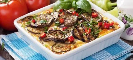 Musaca în limba greacă cu vinete - retete cu cartofi, carne tocată, dovlecei si sos bechamel (greacă) Musaca în limba greacă cu vinete - retete cu cartofi, carne tocată, dovlecei si sos bechamel