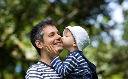Abordarea Masculine decat tata cu copilul (copil) Masculina abordare ceva de-a face cu tata copil