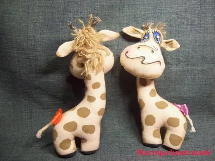 Jucării moi din pânză cu mâinile - girafe amuzante