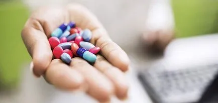 Denumirile de antibiotice pentru raceala si gripa, lista de medicamente pentru adulți, copii și femeile gravide (gripa) Denumirile de antibiotice pentru raceala si gripa, lista de medicamente pentru adulți, copii și femeile gravide