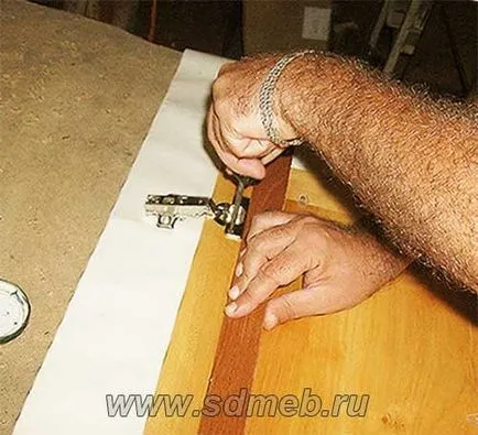 Câteva cuvinte despre instalarea de fronturi de bucătărie, face mobilier de sine