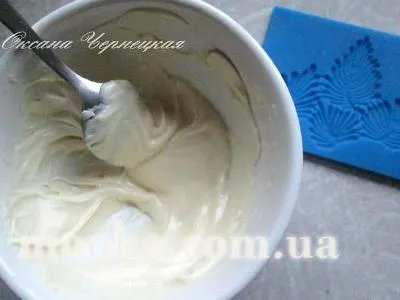 Colorare de ciocolata si glazura de ciocolata - ciocolata - o masă pe forum culinar (ciocolata) Colorare de ciocolata si glazura de ciocolata - ciocolata - faina forum culinar